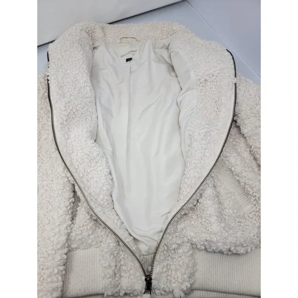 Universal Thread Jacket - Picture 9 of 9